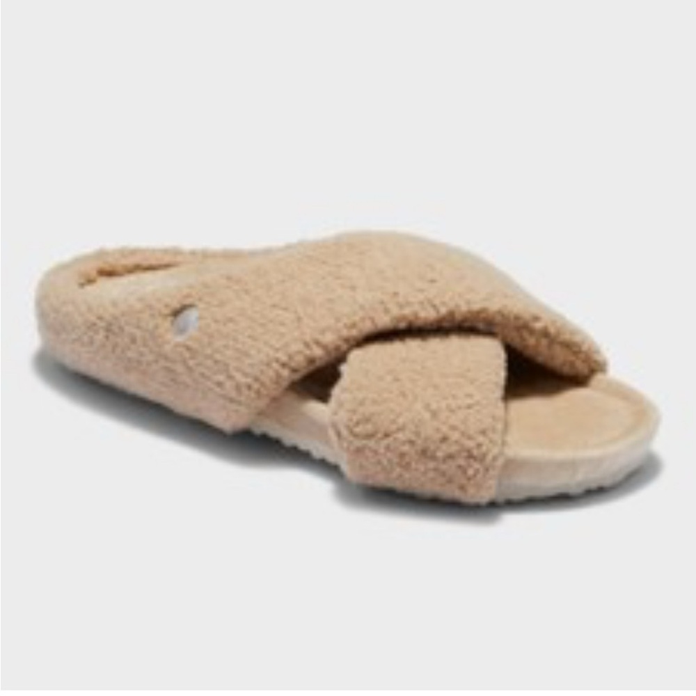 Dearfoams Tan Memory Foam Slippers